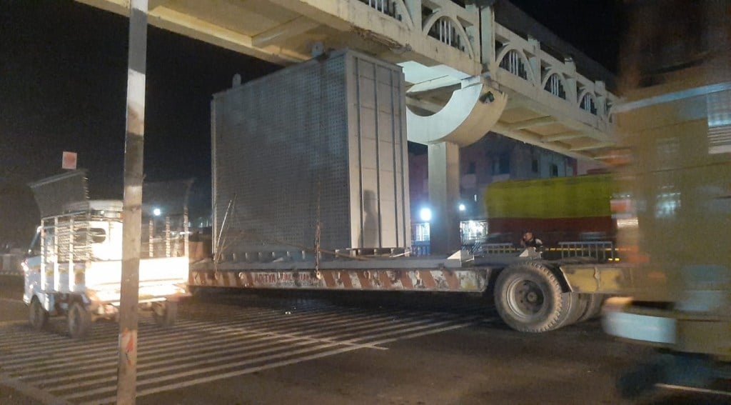 Container stuck pedestrian bridge karad