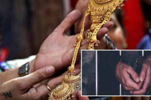 jewellery worth rs 8 lakh looted from old man home