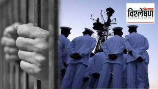 qatar detains indian navy officers
