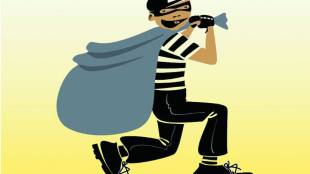 robbery Five house Nashik