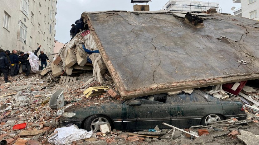 तुर्कस्तानात यापूर्वी १९३९ साली ७.८ मॅग्निट्युडचा भूकंप झाला होता. या भूकंपात तेव्हा ३२ हजारहून अधिक लोकांचा मृत्यू झाला होता. (PC : Reuters)
