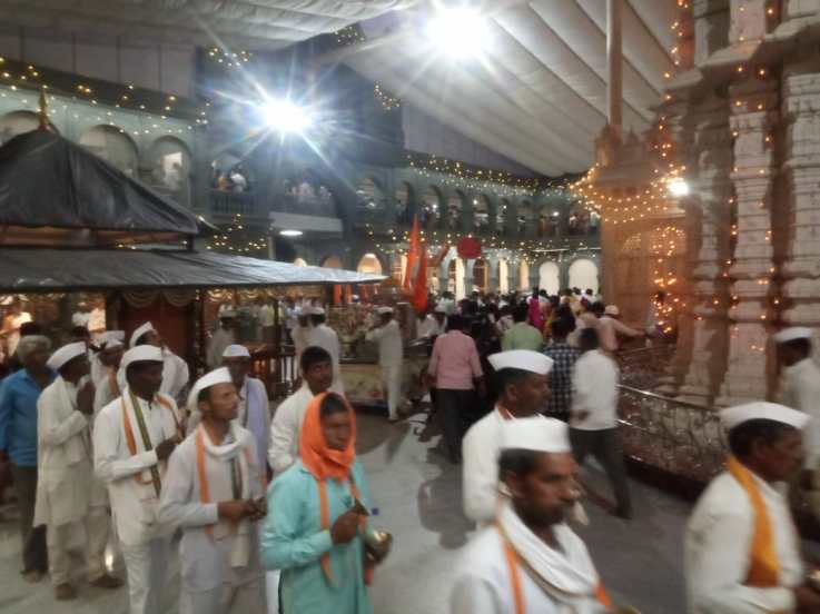 श्री गजानन महाराज प्रकट दिन हा एक शुभ दिवस मानला जातो. 