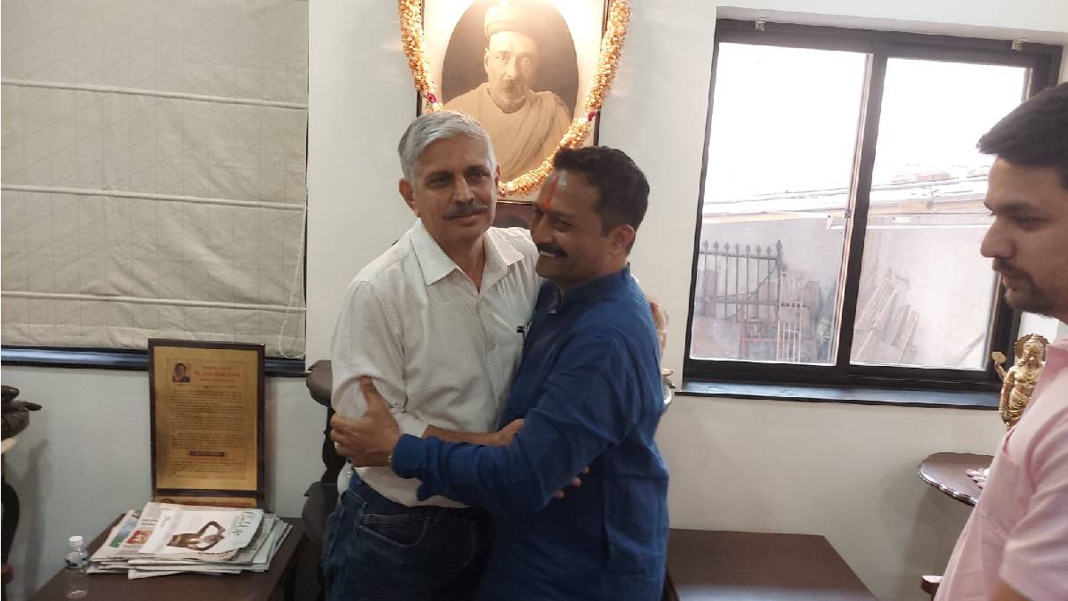 Hemant Rasane met Shailesh Tilak