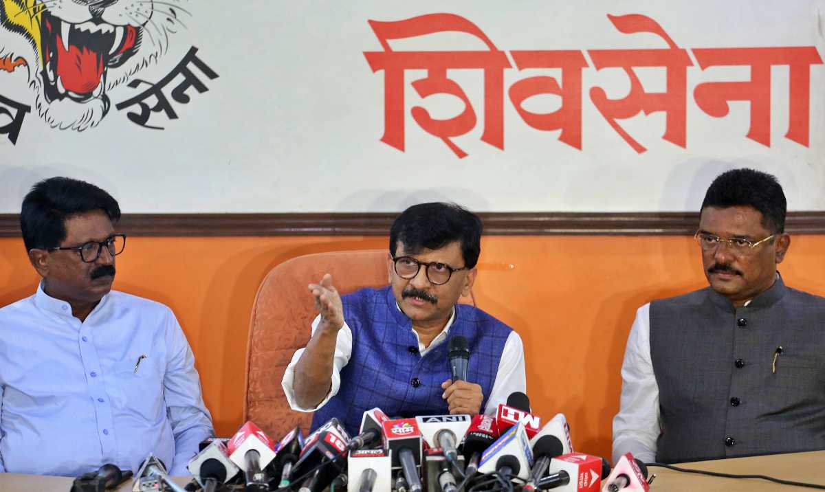 sanjay raut criticized devendra fadnavis, sanjay raut palghar sadhu murder case devendra fadnavis news