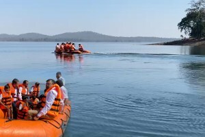 students, Chief Minister Shinde, Tansa Dam, dangerous journey, school
