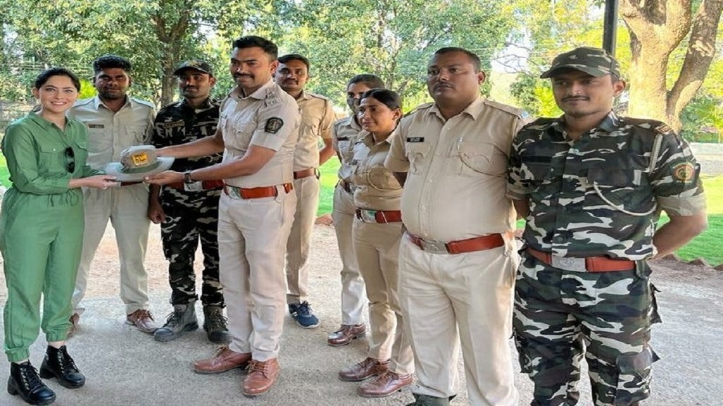 sonali kulkarni visit Tadoba Andhari