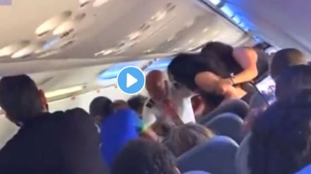 Women's Fight Viral Video on twitter