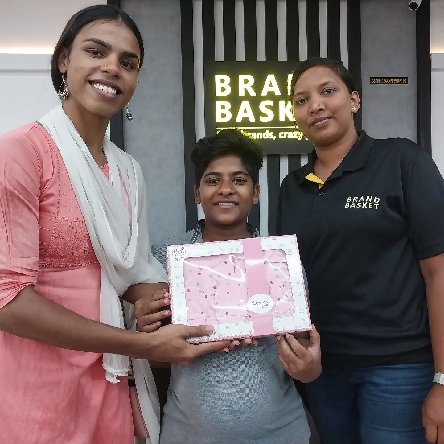 indias first transgender maternity photoshoot