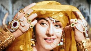 madhubala, dilip kumar, kishore kumar,madhur bhushan, Ataullah Khan, B R Chopra, naya daur, Mumtaz Begum, tragic love story of madhubala, madhubala death, madhubala childhood, madhubala name change, madhubala sister, madhubala kids, madhubala property, madhubala last film, madhubala affair, madhubala husband