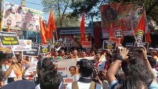 uddhav thackeray group activists protests