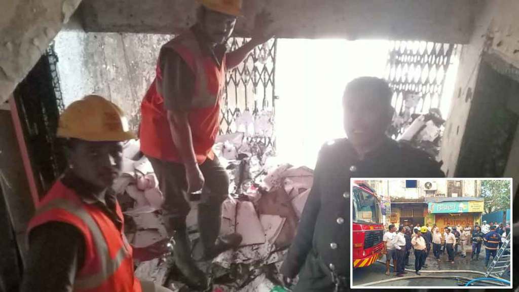 ठाणे : आगीमुळे इमारतीत अडकलेल्या १३ जणांची सुखरूप सुटका