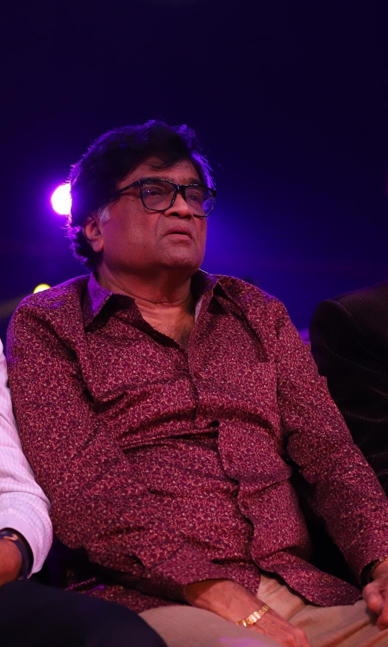 Photos अभिनेते अशोक सराफ यांना झी मराठी चित्रगौरव २०२३ जीवनगौरव