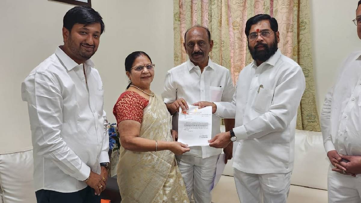 Goikishan bajoriya eknath shinde