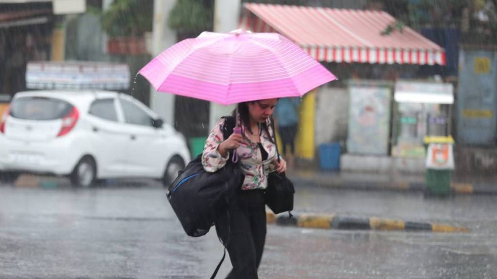 Unseasonal Rain In mumbai,thane, and Maharashtra read the News in Deatil