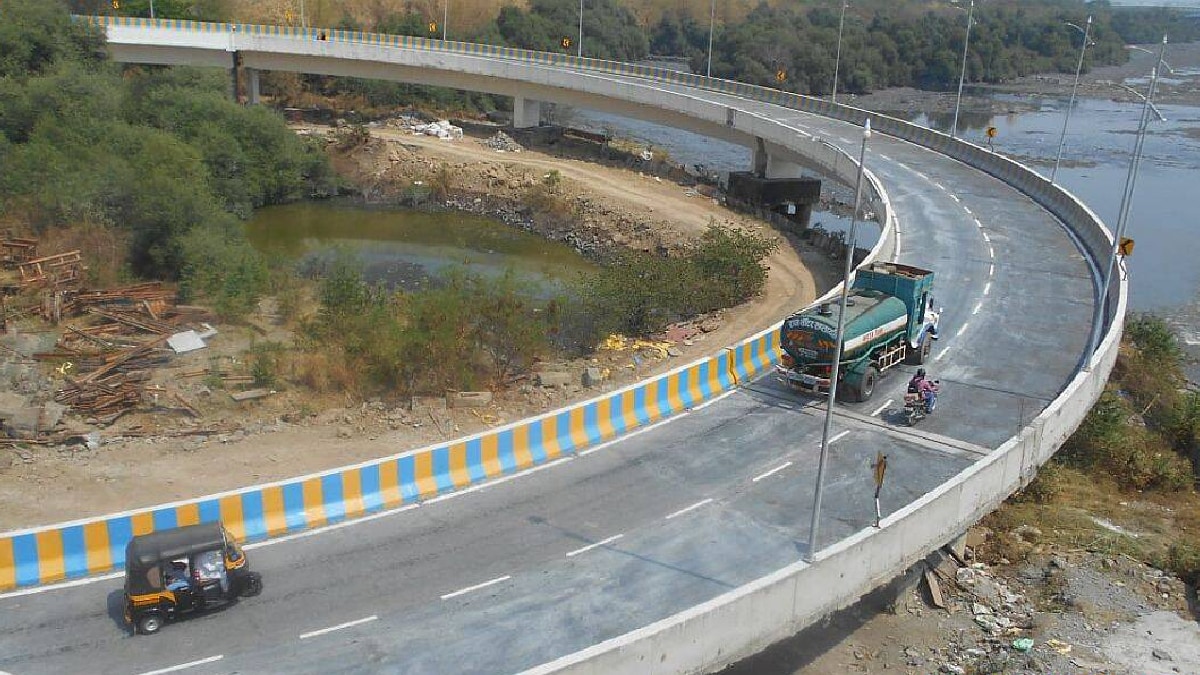 Saket Margika on Kalwa new bridge is also open