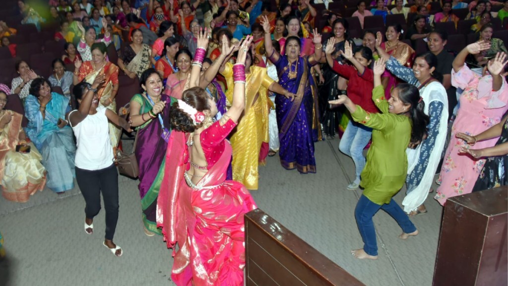 Spontaneous response of women to planting festival in Pimpri