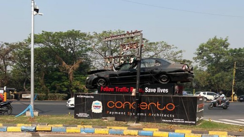 accident car Vajrani Chowk