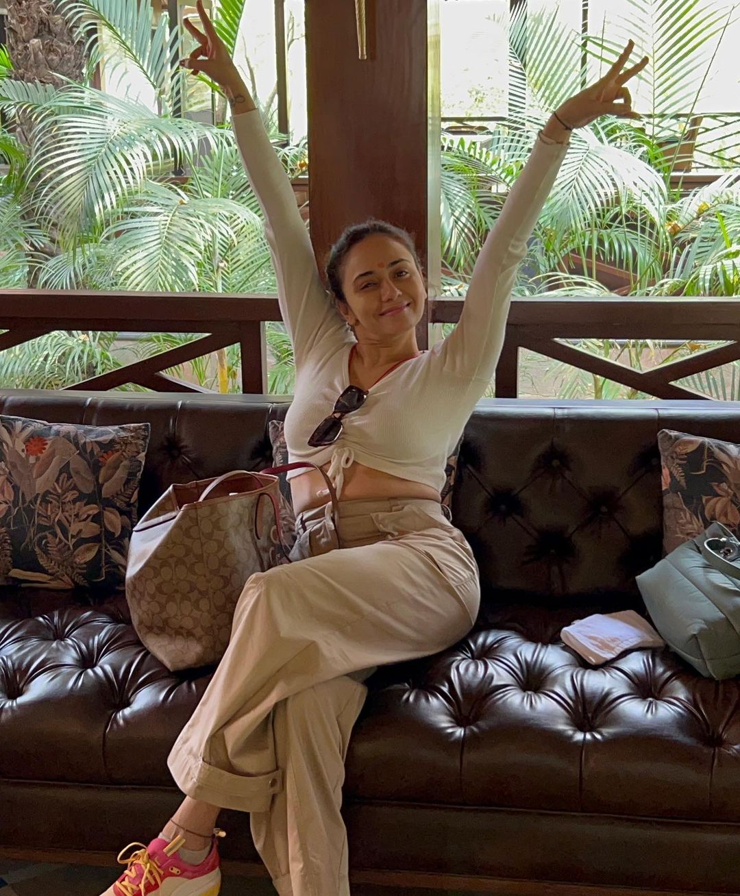 amruta khanvilkar 3