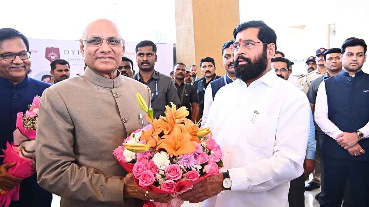 maharashtra governor ramesh bais at 17th convocation ceremony of d y patil abhimat university