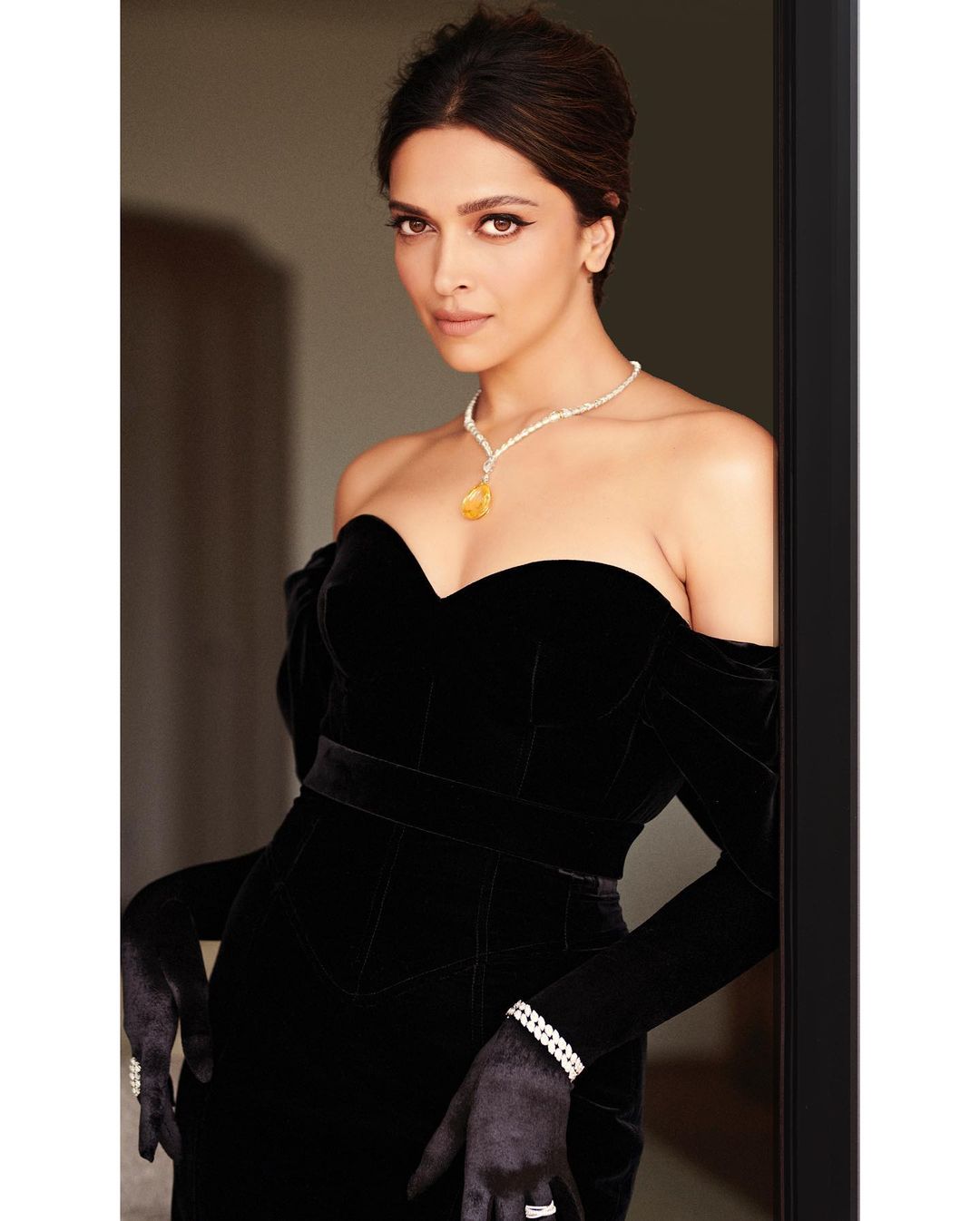 deepika padukone in oscars 2023 photos (4)