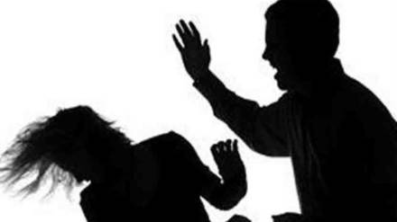 boyfriend brutally assaulted girl in navi mumbai