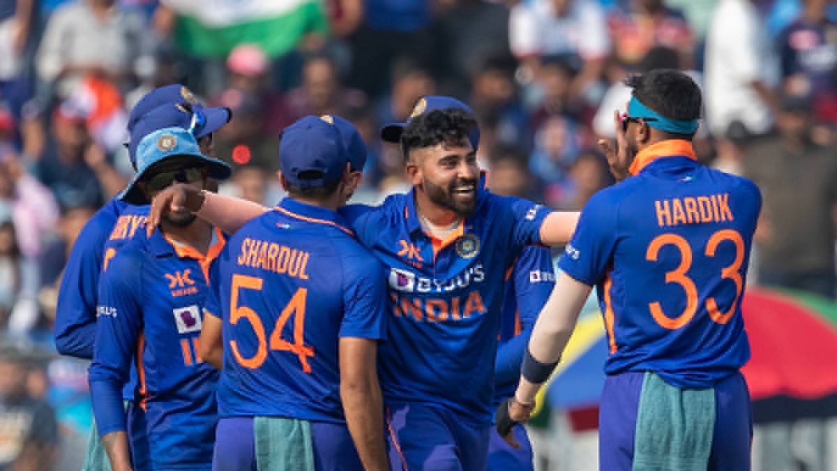 IND vs AUS 1st ODI Updates