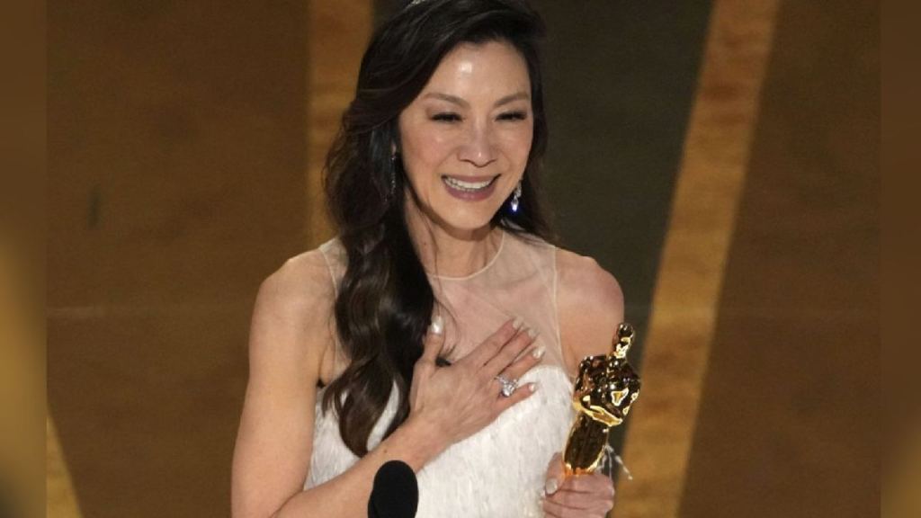 michelle yeoh makes history as first Asian woman to win Oscar