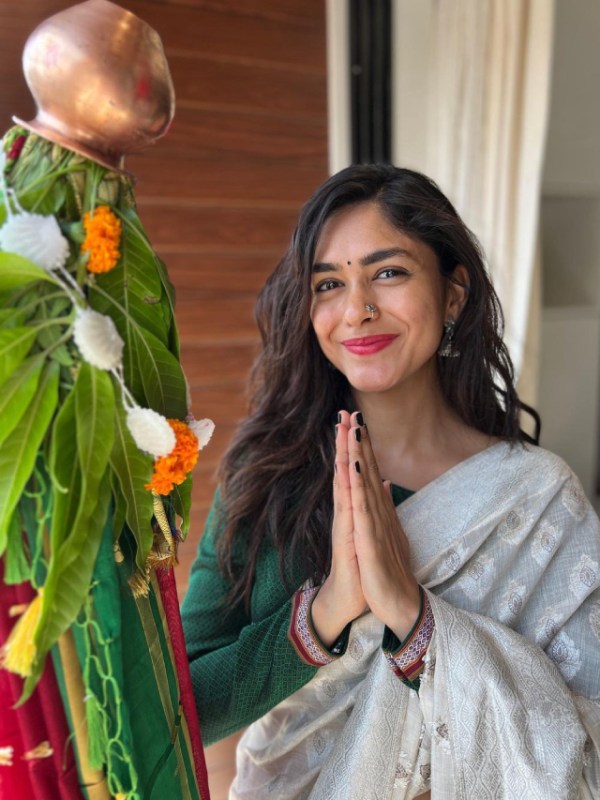 mrunal thakur