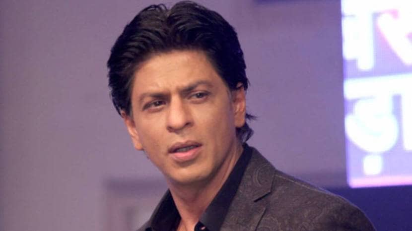 अभिनेता शाहरुख खानला पठाण चित्रपट सुपरहिट ठरला. जवळजवळ १ हजार कोटी रुपयांची कमाई या चित्रपटाने केली आहे.