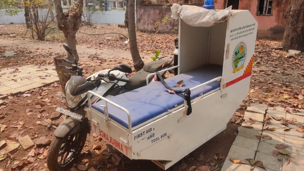 two wheeler ambulance