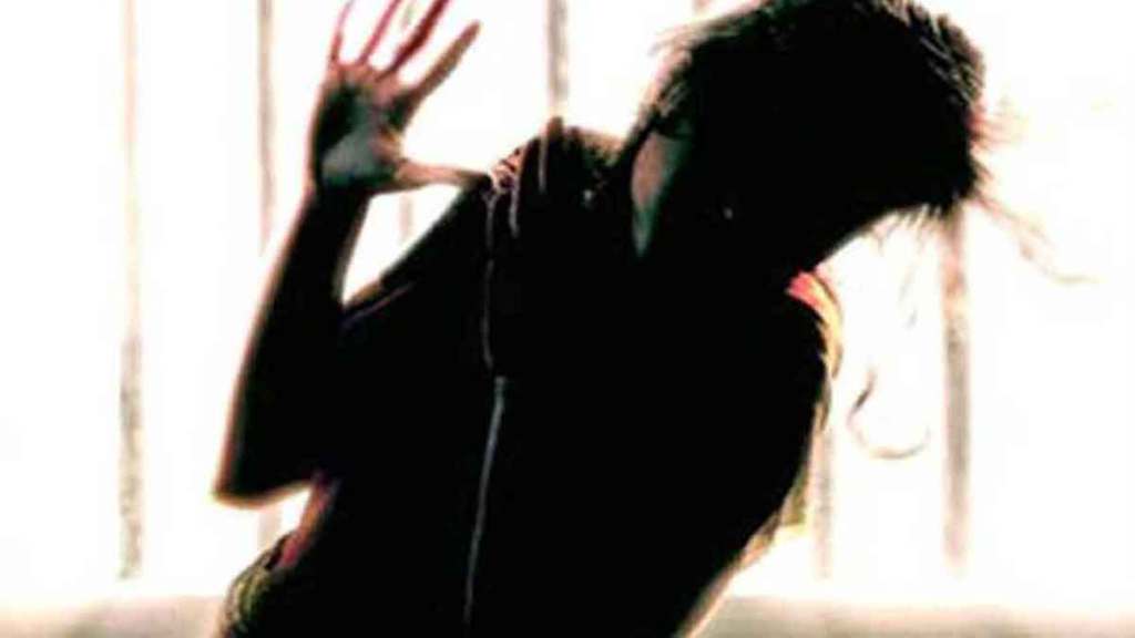 unknown person attacked woman in kalyan