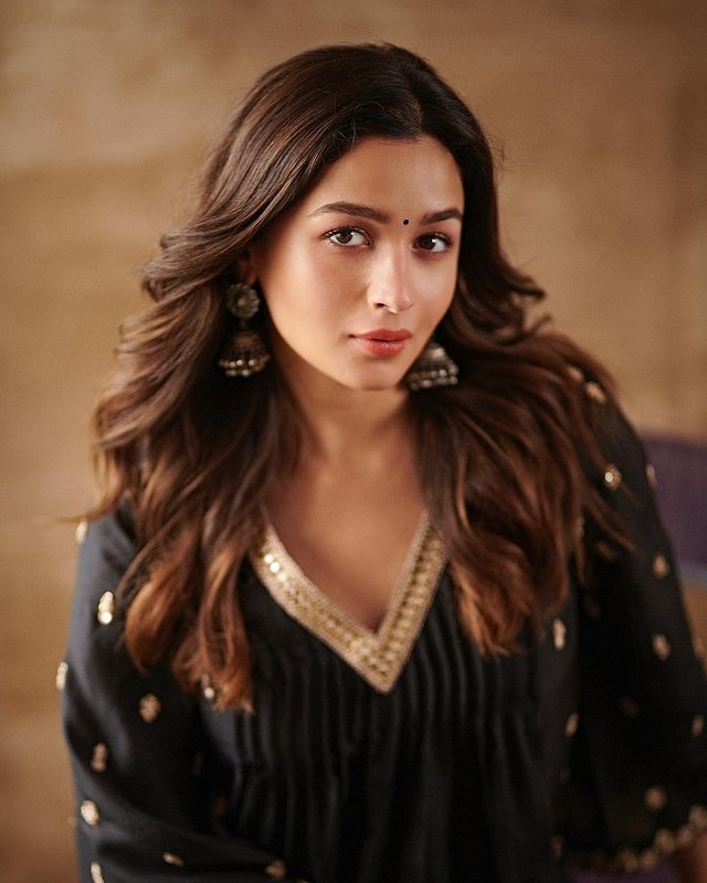  Alia Bhatt 