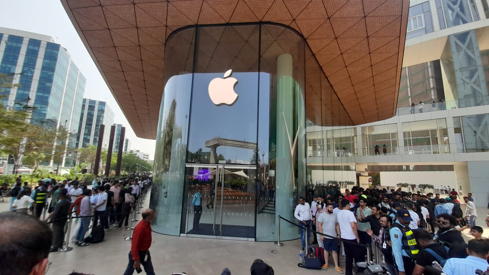 Apple First Retail Store in BKC Mumbai India