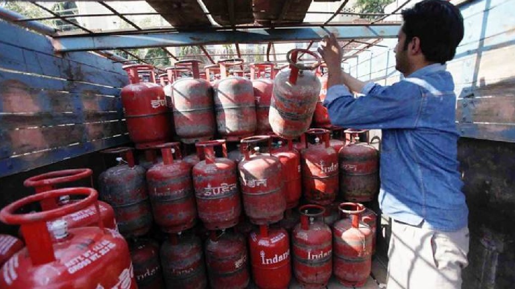 why gas cylinder is red