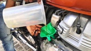 bike tips change engine oil