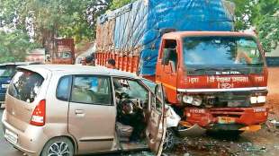 three people died in truck and car accident on mumbai goa highway