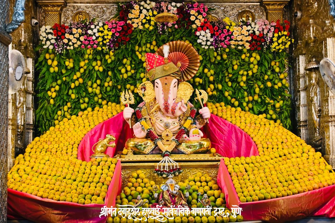 dagadusheth-ganpati-mango-decoration