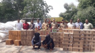 fake liquor transport sanitary pads dhule