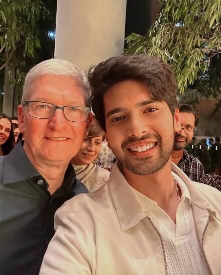 Tim cook at mukesh ambani residence