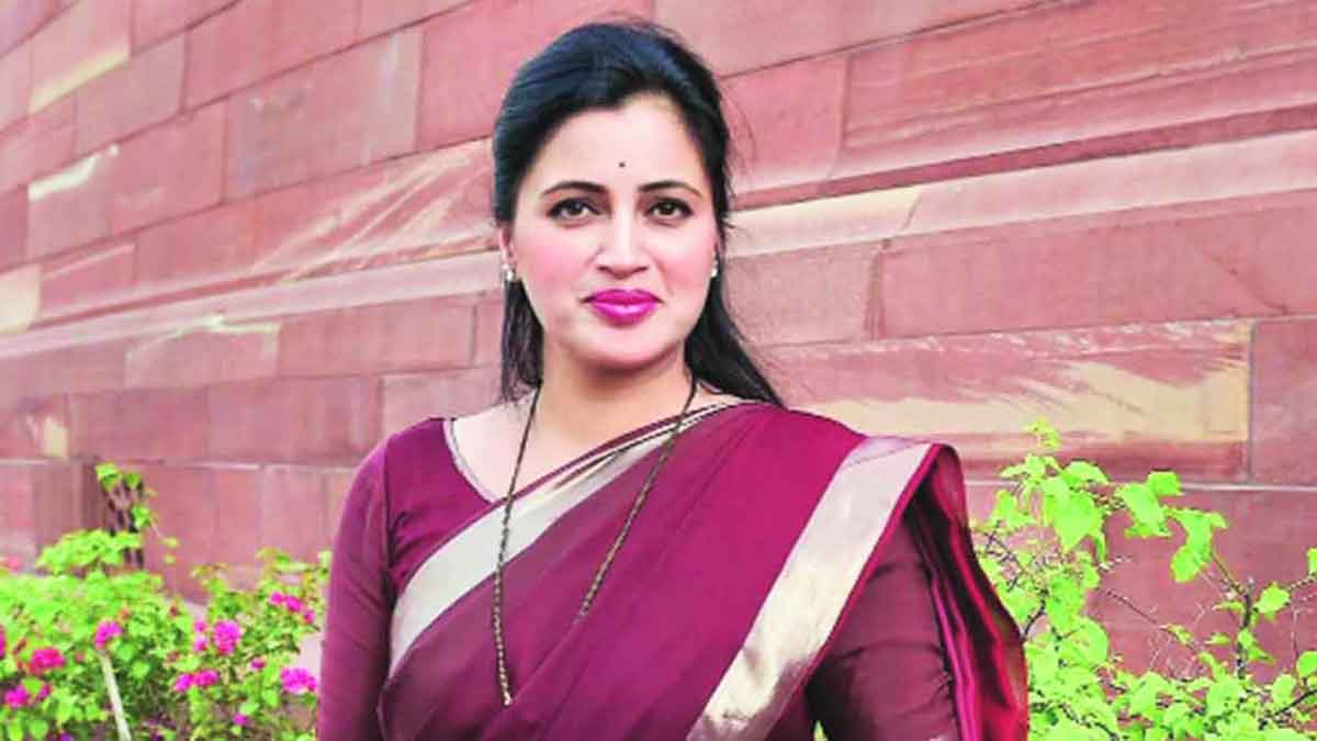 navneet rana criticized Uddhav Thackeray