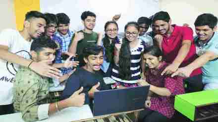12th result student