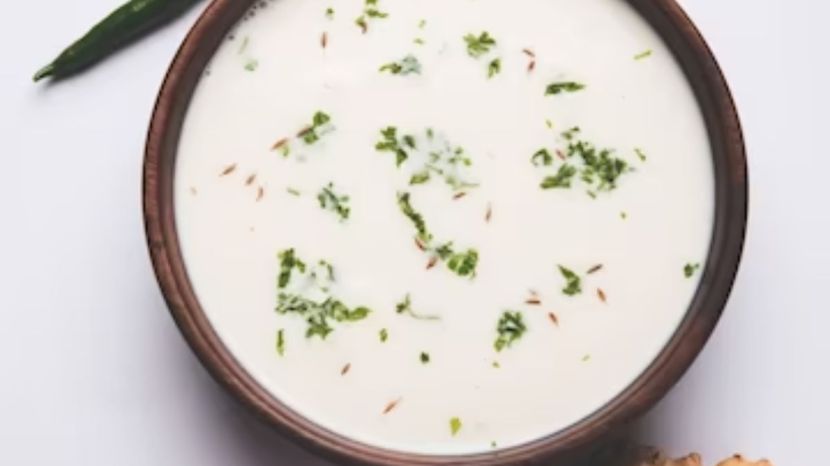 why should drink buttermilk in summer (फोटो सौजन्य : फ्रिपीक)