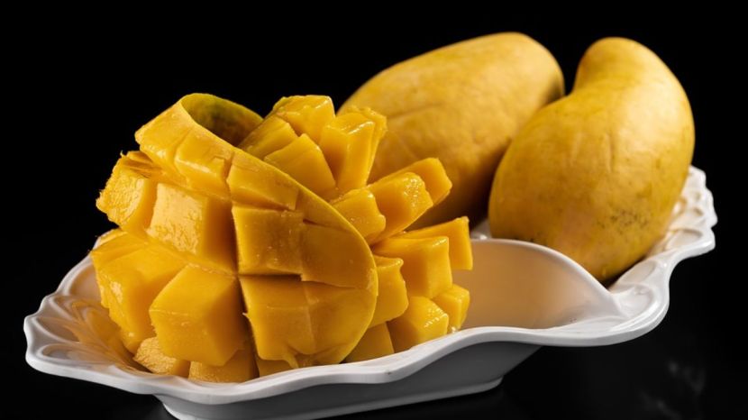 why are mangoes soaked in water before eating