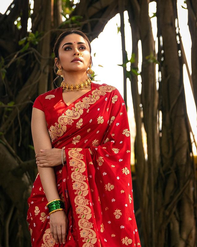 Amruta Khanvilkar 