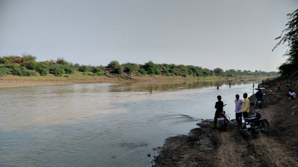 Poorna river overflows