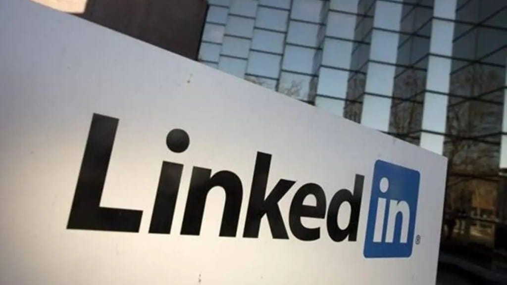 LinkedIn 716 cuts the job tech layoff