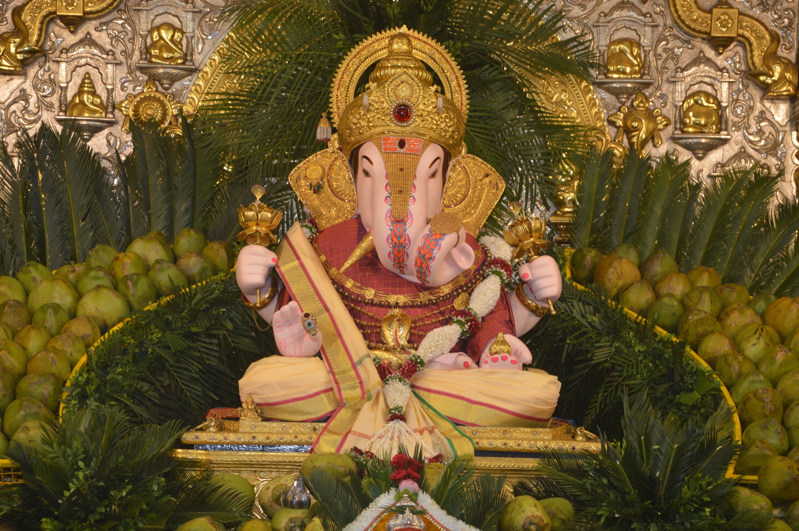 Shreemant Dagadusheth Halwai Ganapati Pune