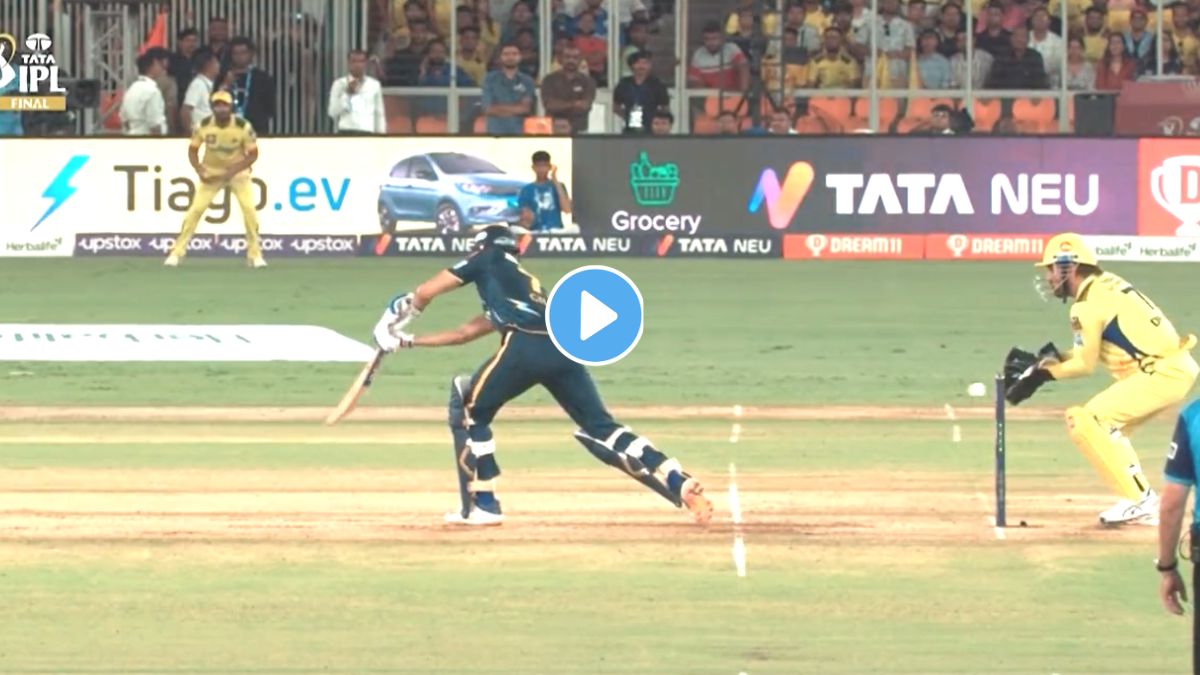 Shubman Gill Stumping Out By MS Dhoni Video Viral