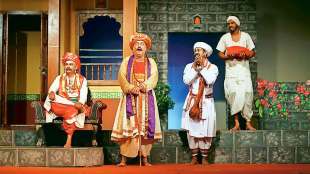 marathi drama review tuka mhane aata