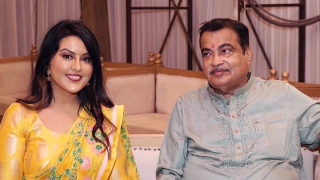 amruta fadnavis wish nitin gadkari